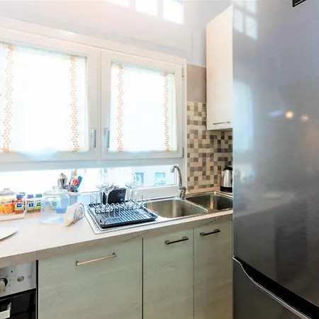 Hostly - Art & Color Midtown - 3br 2ba * روما