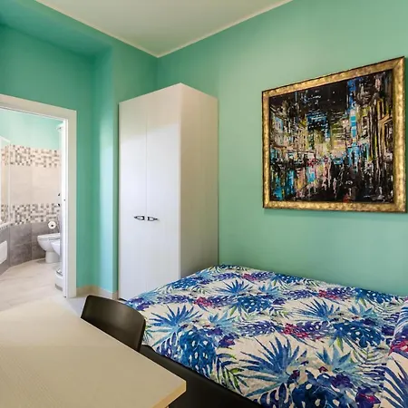 شقة Hostly - Art & Color Midtown - 3br 2ba روما